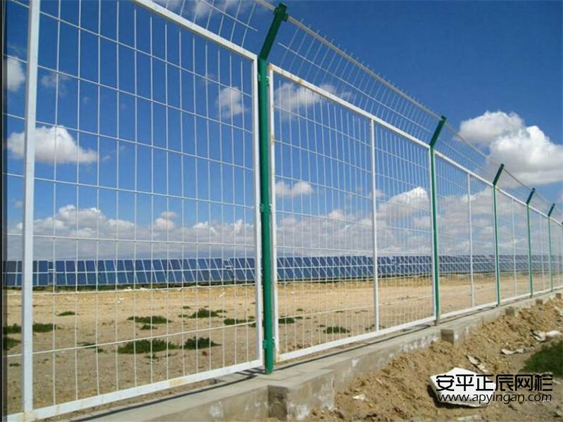 http://www.3599999.cn光伏電廠圍欄網(wǎng)