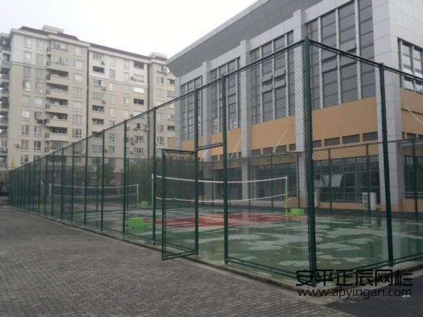 http://www.3599999.cn網球場隔離網