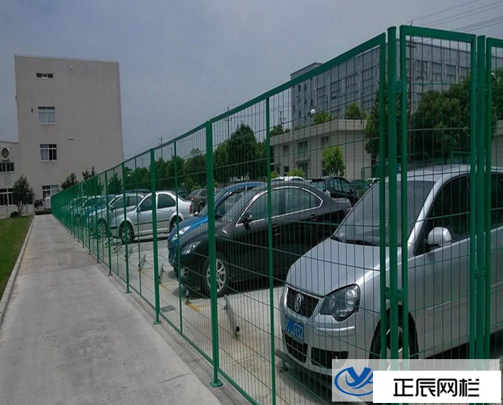 http://www.3599999.cn停車場護欄網