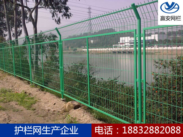 公路護欄網(wǎng)