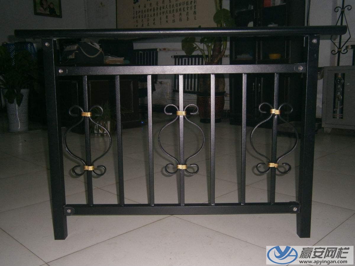 鋅鋼陽(yáng)臺(tái)護(hù)欄