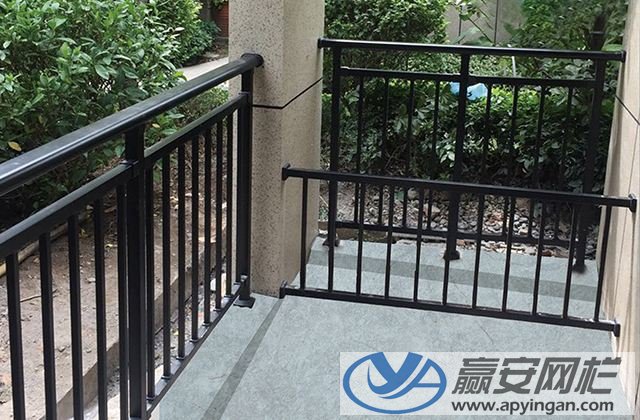 鋅鋼陽(yáng)臺(tái)護(hù)欄