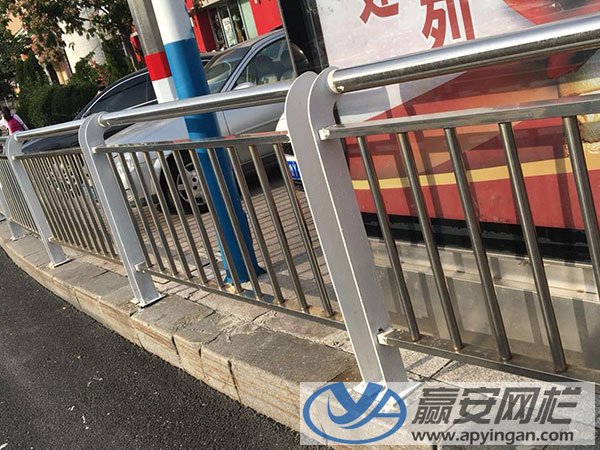 市政道路護欄