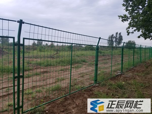 鐵絲網(wǎng)護欄