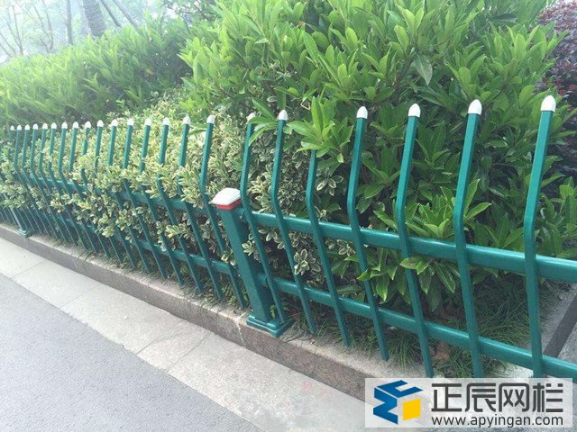 天津鋅鋼草坪護(hù)欄