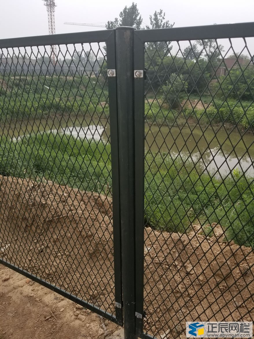 水庫防護(hù)欄圖片3