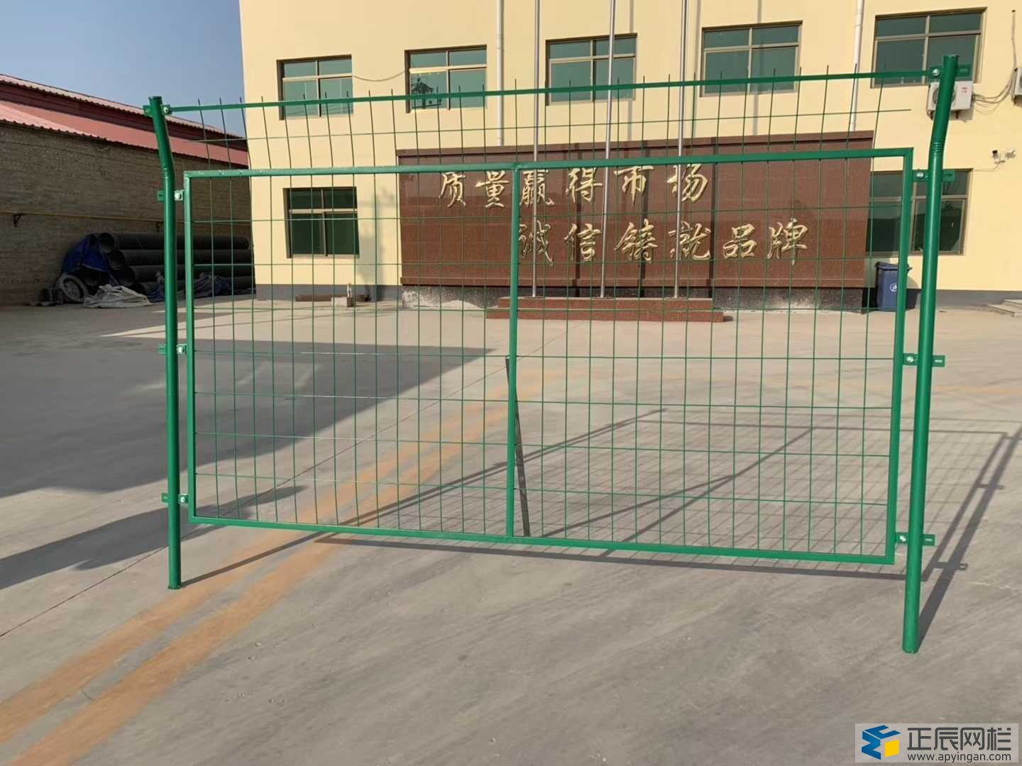 網(wǎng)式護欄廠